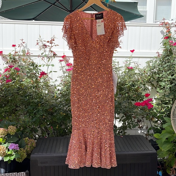 Mac Duggal - Rose Gold Sequined V-Neck Flutter Cap Sleeve Trumpet Dress - Picture 7 of 16